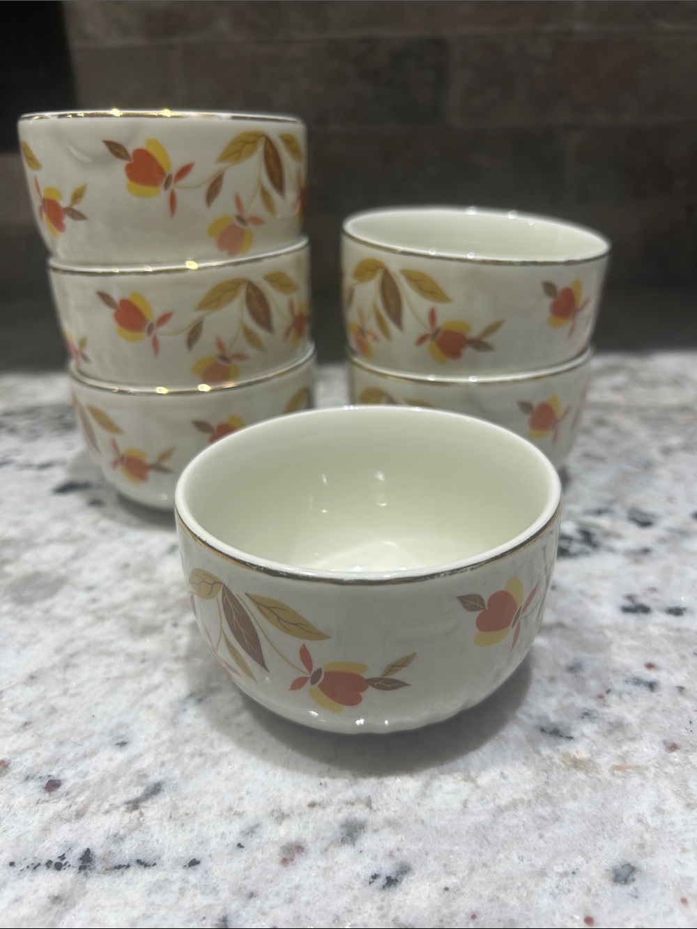 intage Hall’s Superior Small Dessert/Berry Bowls – Set of 6